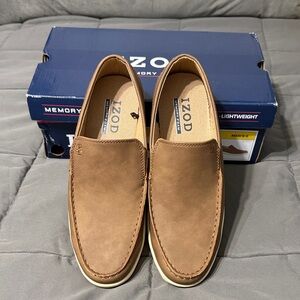 Men’s IZOD shoes.  Size 8